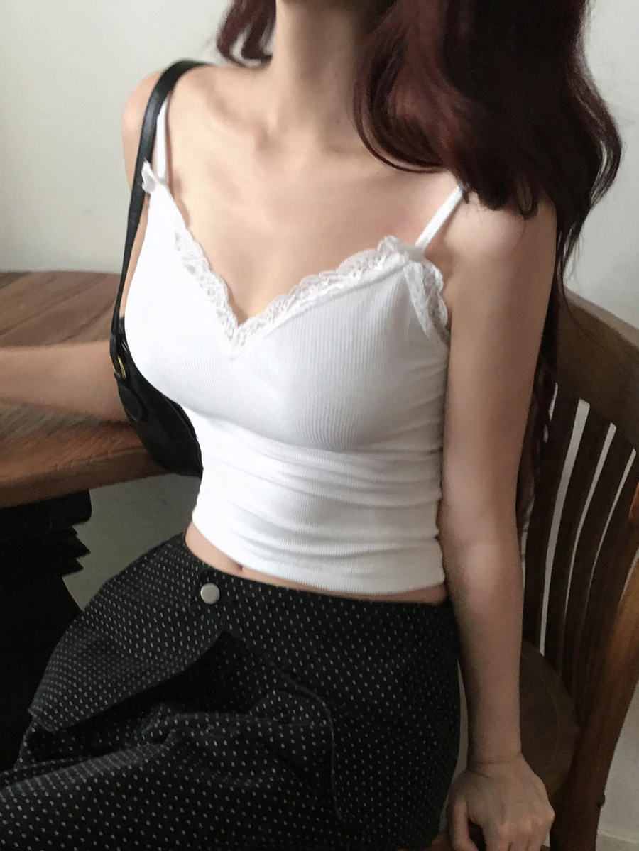 DAZY Solid Color Fitted Lace Trim Short Camisole Tank Top For Women, Casual Vacation Daily Wear, Spring/Autumn - White - View 1