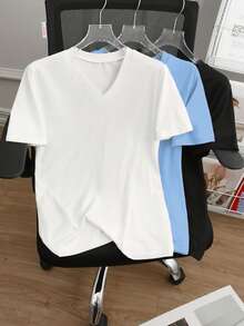 SHEIN Plus Size Solid Color Minimalist V-Neck Short Sleeve T-Shirt - Multicolor - View 4