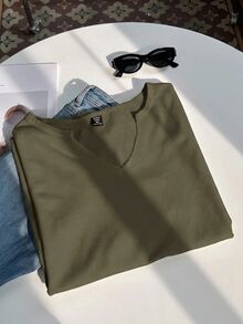 Comfortcana 大尺碼春夏服飾，大尺碼春夏做舊雪花醋酸纖維軍綠色寬鬆短袖V領T恤，棉質面料 - 軍綠色 - 查看 4