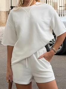 BiaLiraa 白色短袖圆领宽松上衣和抽绳短裤两件套，女士夏季短款套装 - 米色 - 查看 3