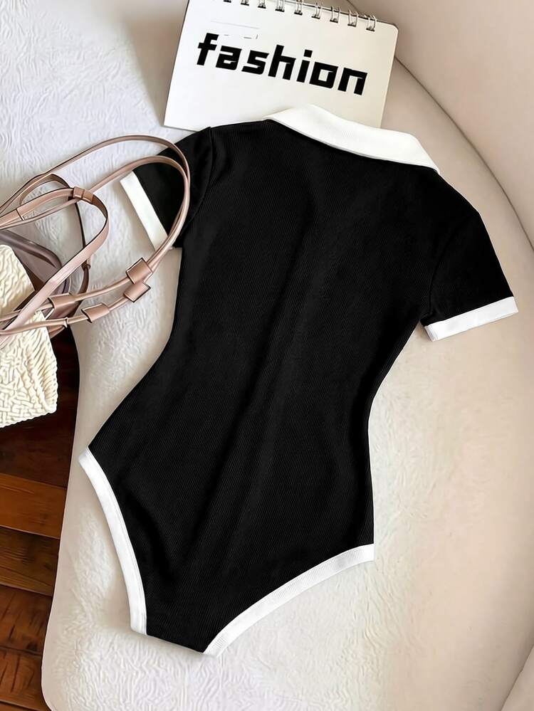 SHEIN Franclia 女款極簡時尚套裝 - Polo衫T恤，黑白休閒拼接色襯衫領連身衣，夏季穿著，女款夏季海灘連身衣，女款優雅連身衣，休閒連身衣，黑色連身衣，黑白拼接色連身衣 - 黑與白 - 查看 2