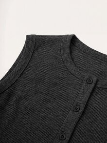 SHEIN BASICS 大尺碼女款純色單排扣休閒圓領背心上衣 - 巧克力棕 - 查看 6