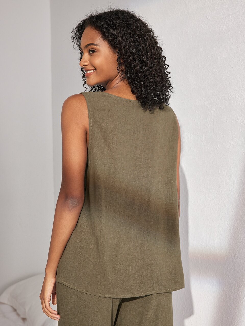 Leisure Ladies' Solid Color Round Neck Home Wear Top