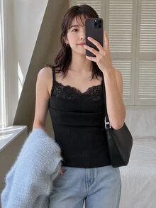 Yumoku 褶饰蕾丝拼接二合一吊带背心，休闲度假优雅户外穿搭背心，女士黑色蕾丝吊带背心，可爱黑色上衣，黑色紧身胸衣上衣，黑色 Y2k 上衣 - 黑色 - 查看 2