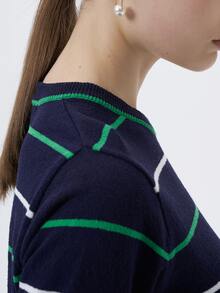 DAZY Striped Pattern Contrast Trim Knit Top - Hitam - View 3