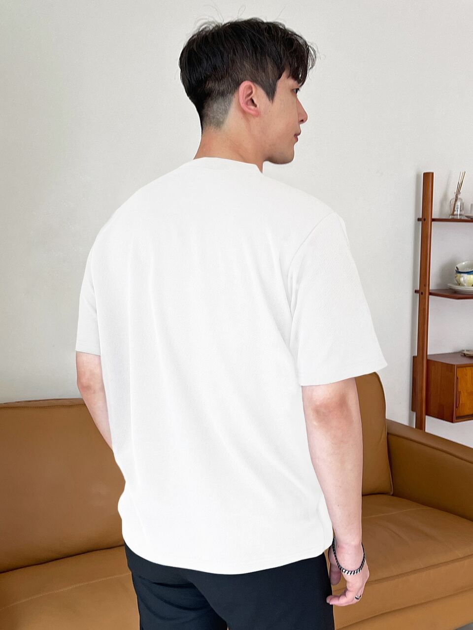 Men Solid Round Neck Tee