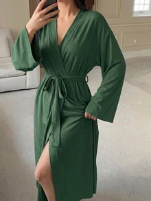 DAZY 極簡純色寬鬆開襟腰帶式女款家居袍 - 墨綠色 - 查看 5