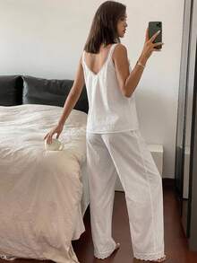 DAZY 2pcs/Set Women's Lace Patchwork Sleeveless Camisole Top & Straight Leg 5-Point Pajama Pants Sleepwear Set - White - View 2