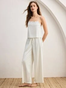 Ocili 休閒香檳白緞面蕾絲綁帶優雅舒適極簡風女款睡衣套裝 - 白色 - 查看 2