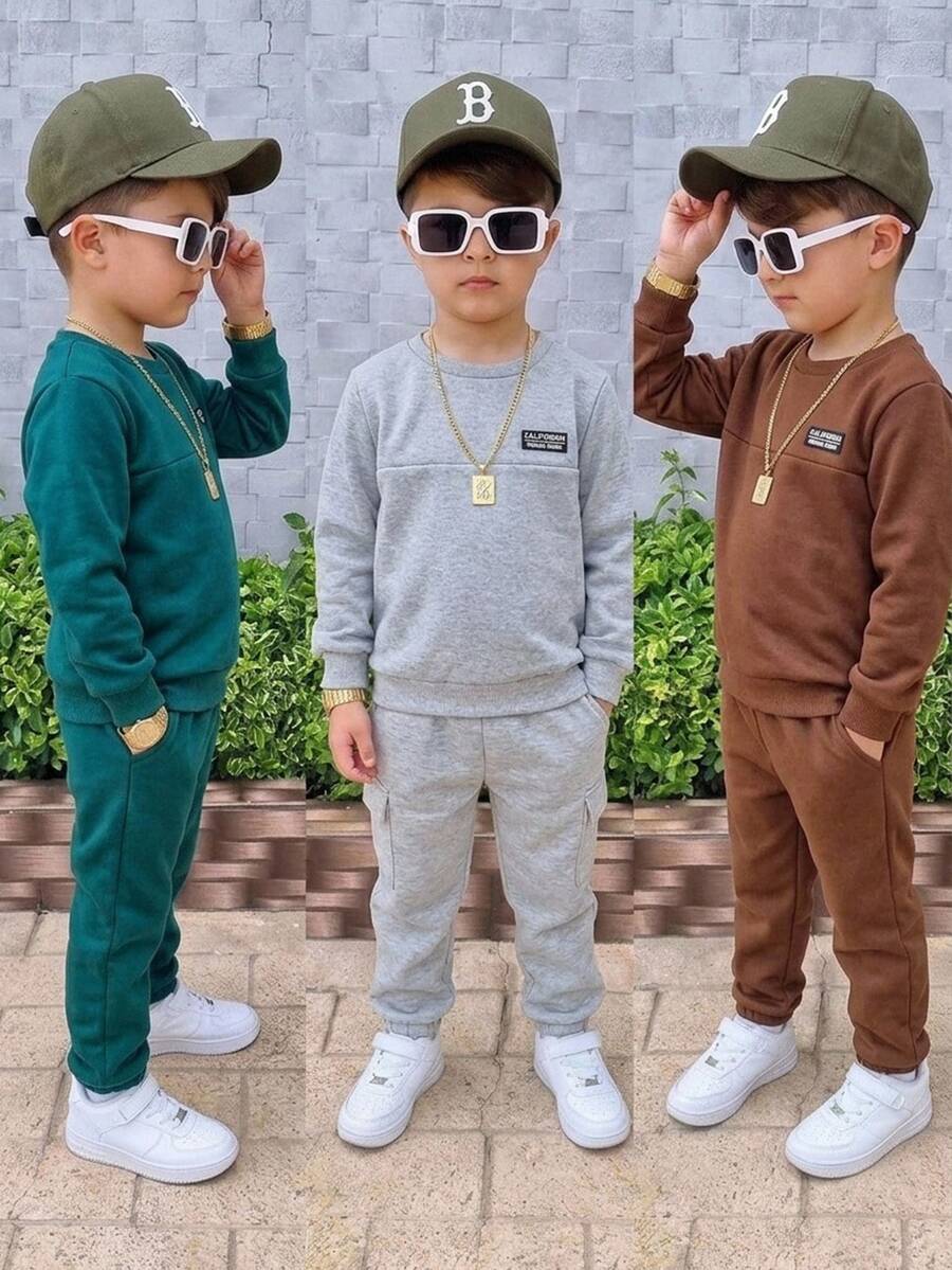 SHEIN 小男孩休閒可愛圓領衛衣與寬鬆長褲兩件套,3款多件組,適合通勤、上學、日常休閒、旅行、運動,四季皆宜。男孩冬季套裝、男孩運動套裝、男孩冬季服裝組,綠色、復古、聖誕 - 彩色 - 查看 1