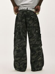 Baseblock Streetwear Camouflage Cargo Pants, Button Design Multi-Pocket Casual Loose Wide Leg Jeans 90s Style - Army Green - View 2