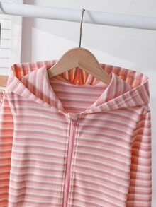 SHEIN 青少年女孩秋季套裝 粉色白色條紋連帽拉鍊外套與高腰喇叭褲套裝 垂直條紋 2件式居家運動服 - 粉色 - 查看 5
