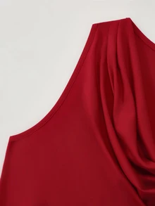 SHEIN Franclia 女士纯色褶皱领口开衩下摆无袖优雅连衣裙 红色晚礼服 红色缎面连衣裙 红色婚礼宾客礼服 红色伴娘礼服 红色垂领连衣裙 红色优雅连衣裙 红色连衣裙 女士连衣裙 优雅经典女士连衣裙 正式女装 女士连衣裙 女士优雅套装 惊艳连衣裙 红毯礼服 女士正式场合礼服 女士奢华连衣裙 高品质连衣裙 - 紅色 - 查看 7