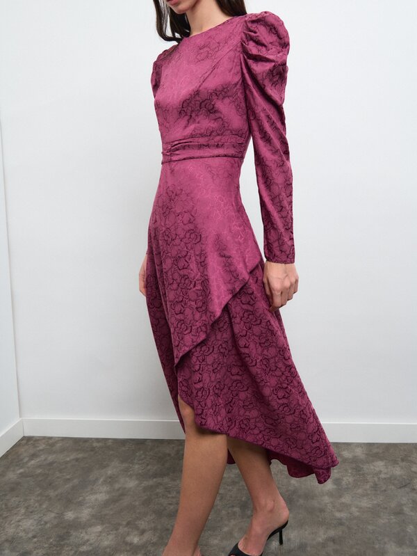 Nöista Jacquard Satin Dress With Volume Sleeves In Dark Pink Color Wedding Guest, Special Occasion Looks. Elegant Fall Autumn, Winter Formal Look Night Out