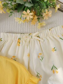 SHEIN Kids Tween Girl Tween Girls Fashion Casual Knit Round Neck Short Sleeve Top & Ditsy Floral Long Pants Set - Yellow - View 8