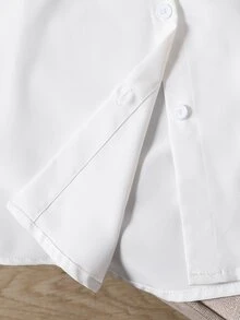 SHEIN 少女短袖衬衫，修身休闲款式，饰有刺绣骑士图案、侧边蝴蝶结和褶裥。舒适百搭，是春夏的理想之选，适合休闲外出、购物和聚会等场合。 - 黑與白 - 查看 6