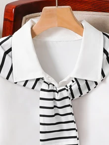 SHEIN 少女短袖衬衫，修身休闲款式，饰有刺绣骑士图案、侧边蝴蝶结和褶裥。舒适百搭，是春夏的理想之选，适合休闲外出、购物和聚会等场合。 - 黑與白 - 查看 3