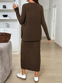 SHEIN Setelan Ibu Hamil 2 Potong: Kaos Polos Kerah Bulat Belahan Samping dan Rok Pinggang yang Dapat Disesuaikan (Musim Gugur) - Coklat - View 2