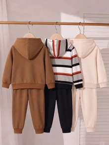 SHEIN Playful Pals Setelan 2 Potong untuk Balita & Bayi Laki-laki: Kaos Lengan Panjang Berkerudung + Celana Jogger, Gaya Berkerudung Dasar, Manset dan Ujung Bawah Bergaris Warna Senada, Logo Bordir Penunggang Kuda Hitam di Dada Kiri, Sederhana & Klasik, Celana Jogger Warna Polos Senada dengan Manset Bergaris, Potongan Rapi & Rapi - MultiWarna - View 2