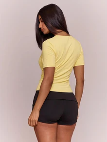 MUSERA ESSENTIALS Kaos Lengan Pendek Model V-Neck Bahan Campuran Katun, Model Lucu, Sederhana, Elegan, Cocok untuk Sehari-hari, Musim Semi, Musim Panas, dan Liburan. - Kuning - View 4