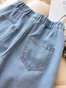 SHEIN 女童新款時尚精緻蕾絲蝴蝶結休閒直筒牛仔褲，淺藍色水洗丹寧，柔軟棉質面料，版型挺拔，適合度假、日常穿著、上學、通勤、派對、居家、節慶 - 藍色 - 查看 6