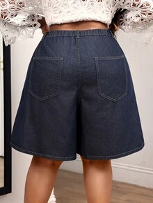 Slaydiva Plus Size Women's Outdoor Fashion Pleated Blue Denim Shorts, Spring/Summer - Dark Wash - View 2