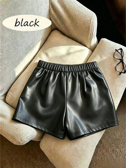 GlowEve CURVE Plus Size Women's Solid Color PU Leather Fashion Versatile Daily Casual Shorts