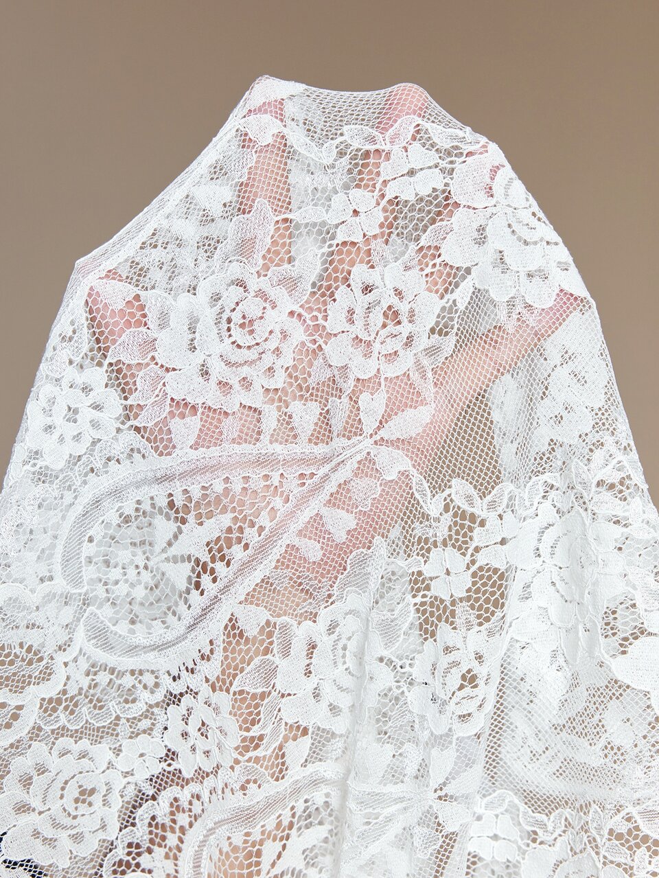 Contrast Lace Asymmetrical Hem Skirt