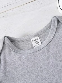 SHEIN 男婴趣味字母印花短袖连体衣，夏季 - 灰色 - 查看 4
