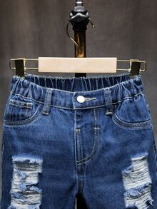 SHEIN Playful Pals 男童牛仔裤夏季新品：时尚休闲牛仔短裤，浅蓝色牛仔布，复古做旧破洞设计，直筒宽松版型，舒适柔软面料。适合日常通勤、上学、户外活动等各种场合。男童牛仔短裤 - 中等水洗藍 - 查看 7