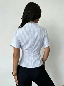 Firerie Blus Wanita Motif Garis-Garis, Kerah Berkerut, Lengan Asimetris, Detail Kerutan Samping di Pinggang, Model Slimming untuk Komuter, Cocok untuk Semua Musim - MultiWarna - View 4