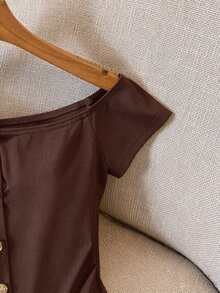 GlowEve 棕色羅紋露肩假門襟鈕扣優雅休閒上衣 女款 早午餐日常夏季穿搭 - 咖啡棕 - 查看 4
