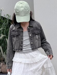 SHEIN 女童牛仔夾克外套 春/秋新款 時尚風格 復古牛仔灰 經典翻領做舊設計 休閒時尚 修身版型 柔軟舒適面料 百搭日常穿著 適合日常出遊、聚會、旅行等 春/秋新款女童短款牛仔夾克外套 - 灰色 - 查看 6