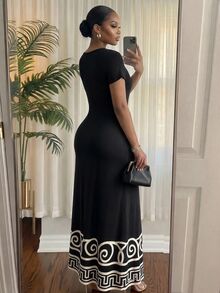 SHEIN Lady CURVE 大尺碼女款幾何印花圓領短袖優雅洋裝 - 黑與白 - 查看 2