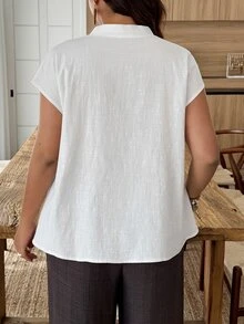 Weeklong Plus Size White Linen-Look Cutout Detail V-Neck Short Sleeve Blouse, Loose Casual Top For Vacation Chic - White - View 2