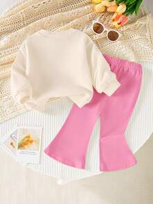 SHEIN Playful Pals 2件組女嬰杏色與粉色休閒時尚極簡甜美3D仿刺繡草莓印花圓領衛衣與純色喇叭褲套裝，適合秋冬、日常、戶外穿著，基礎百搭時尚 - 彩色 - 查看 3