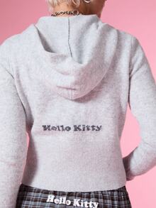 HELLO KITTY AND FRIENDS | COUREZ 縮水針織連帽衛衣，緹花圖案，Y2K風格，女款秋冬冬季上衣，灰色運動衫襯衫 - 灰色 - 查看 3