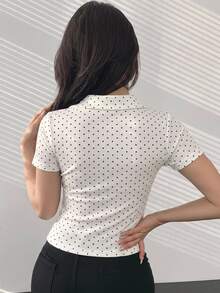 DAZY 女款修身休閒短袖 Polo 衫，黑色配白色波點，春夏運動風 Y2K T-shirt - 白色 - 查看 5