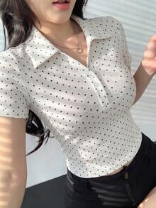 DAZY 女款修身休閒短袖 Polo 衫，黑色配白色波點，春夏運動風 Y2K T-shirt - 白色 - 查看 4