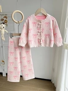 SHEIN 女童 2 件套針織套裝，圓領開襟衫搭配提花蝴蝶結設計，精緻厚實工藝 + 針織長褲，舒適柔軟粉色，甜美休閒優雅簡約風，適合秋冬旅行、出遊、派對、戶外日常穿著 - 粉色 - 查看 9