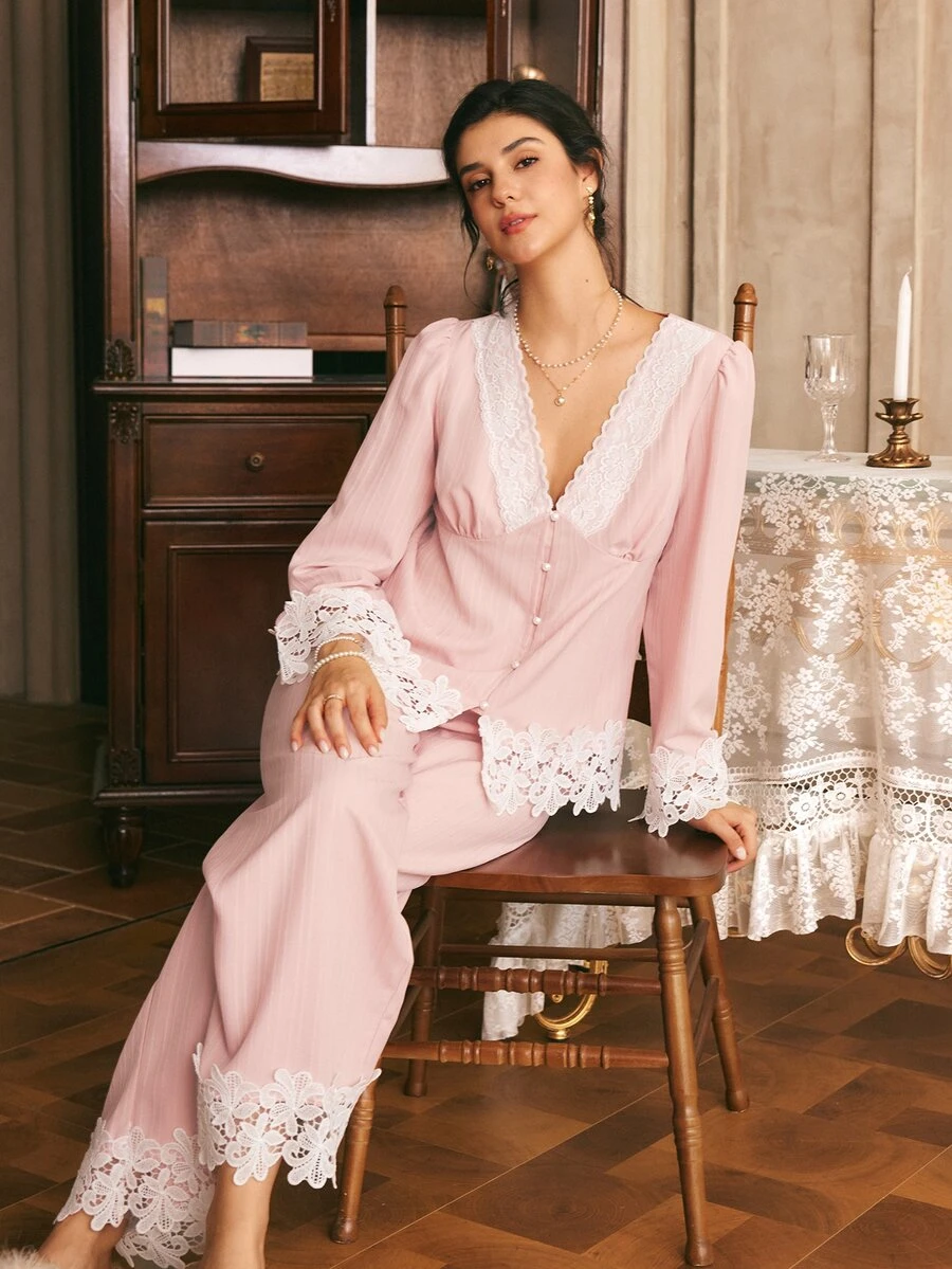 Côtesoire French Elegant Romantic Hollow Embroidery Lace Patchwork Pearl Button Jacquard Woven Women's Pajama Set - Pink - View 1