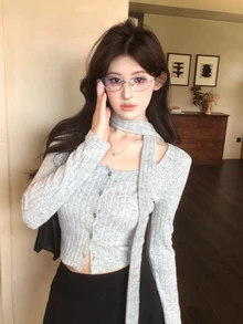 DAZY 女款素色休閒百搭長袖T恤，適合日常穿著 - 灰色 - 查看 4