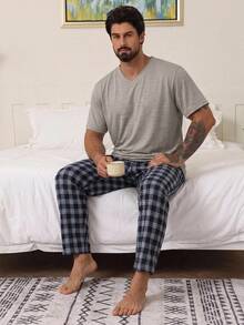 DAZY 灰色V領短袖T恤與格紋長褲男士居家休閒套裝 - 彩色 - 查看 5