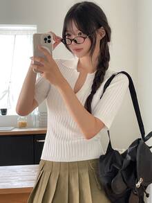 DAZY 女款純色修身彈性羅紋短袖 Polo 領休閒優雅度假風春秋針織套頭上衣 - 白色 - 查看 8