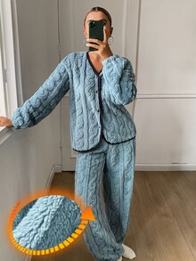 DAZY 冬季紋理毛絨布料對比色蕾絲拼接寬鬆女款睡衣套裝 - 藍色 - 查看 3