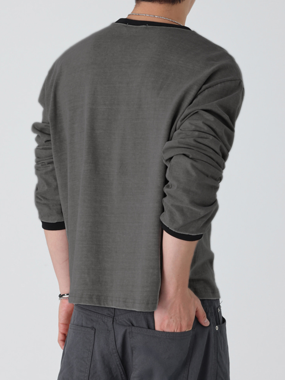 Spring/Autumn Dark Grey Long Sleeve T-Shirt With Cuffed Cuffs And Rivet Decoration On Chest For Men