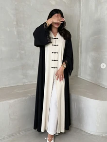 Yasveil 黑色奶油色拼接青蛙鈕扣長袍，蕾絲袖口長袖拼接端莊長款長袍，適合初秋宗教節慶宴會場合 - 彩色 - 查看 8