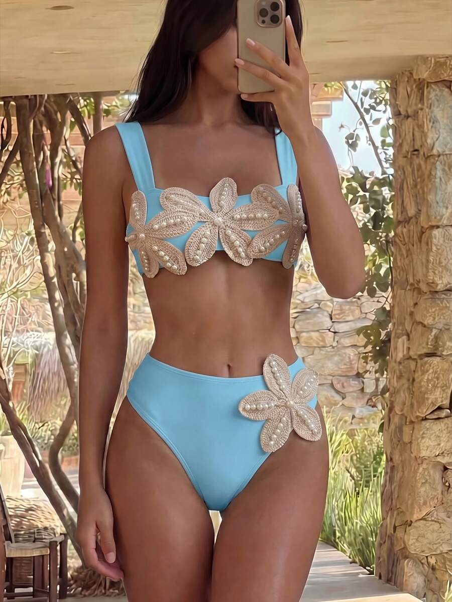 Bonvoyette 新款女款海灘泳池派對度假時尚性感休閒花卉裝飾純色珍珠飾邊寬肩帶比基尼套裝 - 藍色 - 查看 1