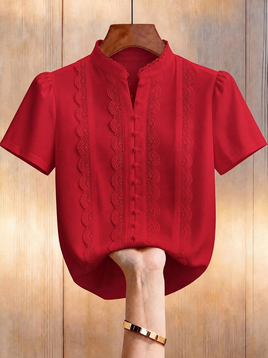 SHEIN LUNE CURVE 大尺碼女款純色對比蕾絲泡泡袖襯衫 - 紅色 - 查看 1