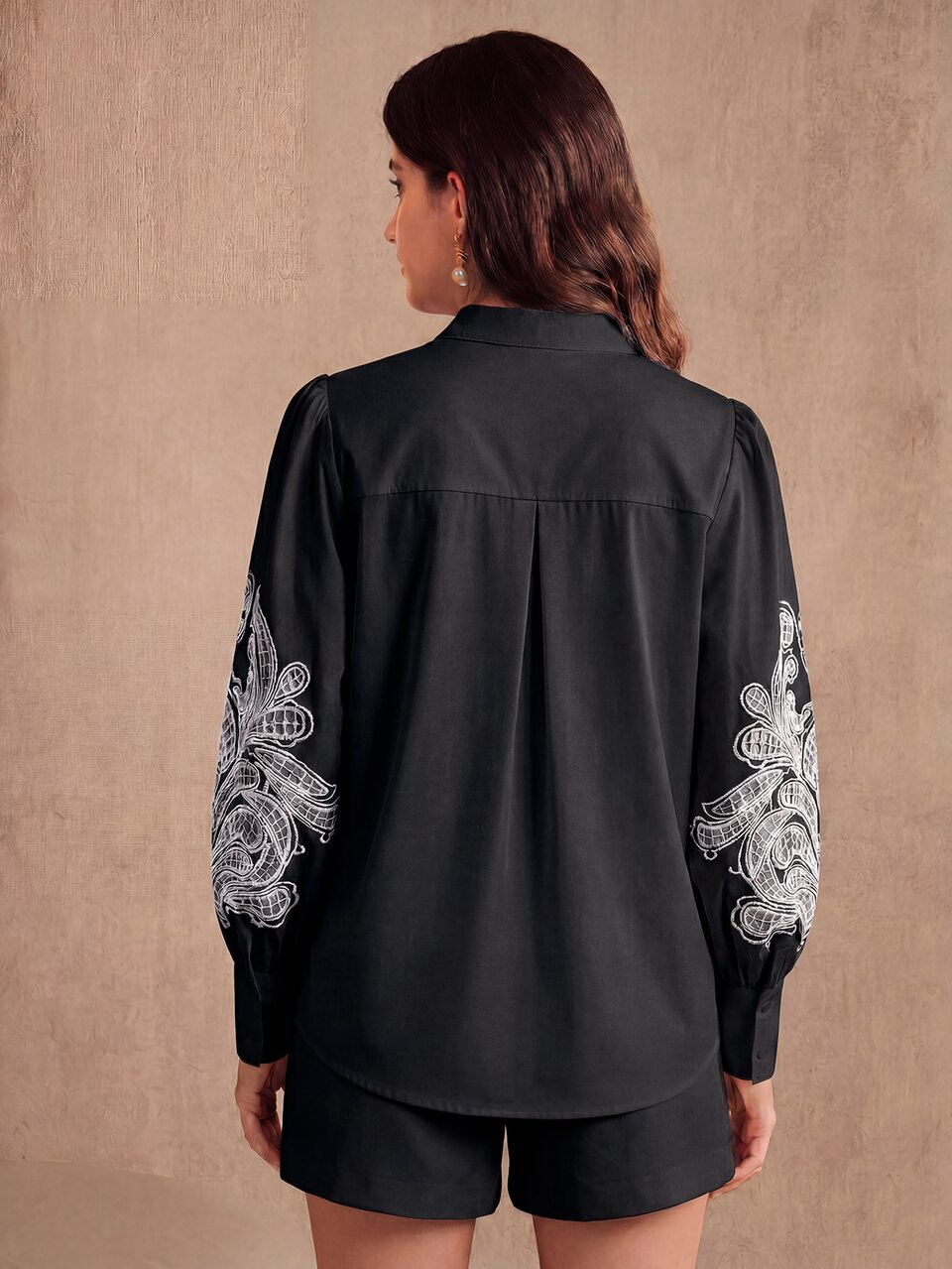 Anewsta Women's Elegant French Autumn/Winter Teachers' Day Heavy Craft Hollow Out Applique Embroidery Long Sleeve Loose Blouse Dinner Office Black And White